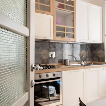 Carpegna Park By Cornelia Subway Apartment *